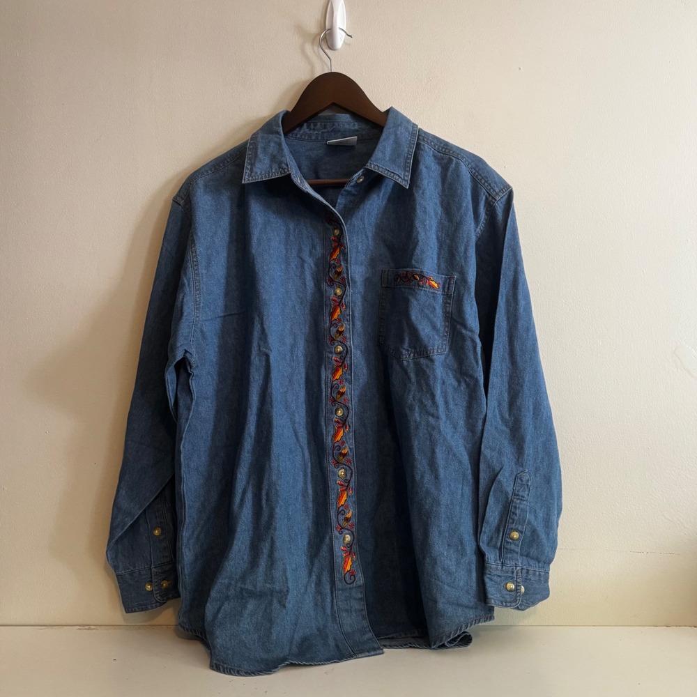 VTG Women's Sz L Long Sleeve Denim Shirt Embroidered Fall Cotton Natural Fibers